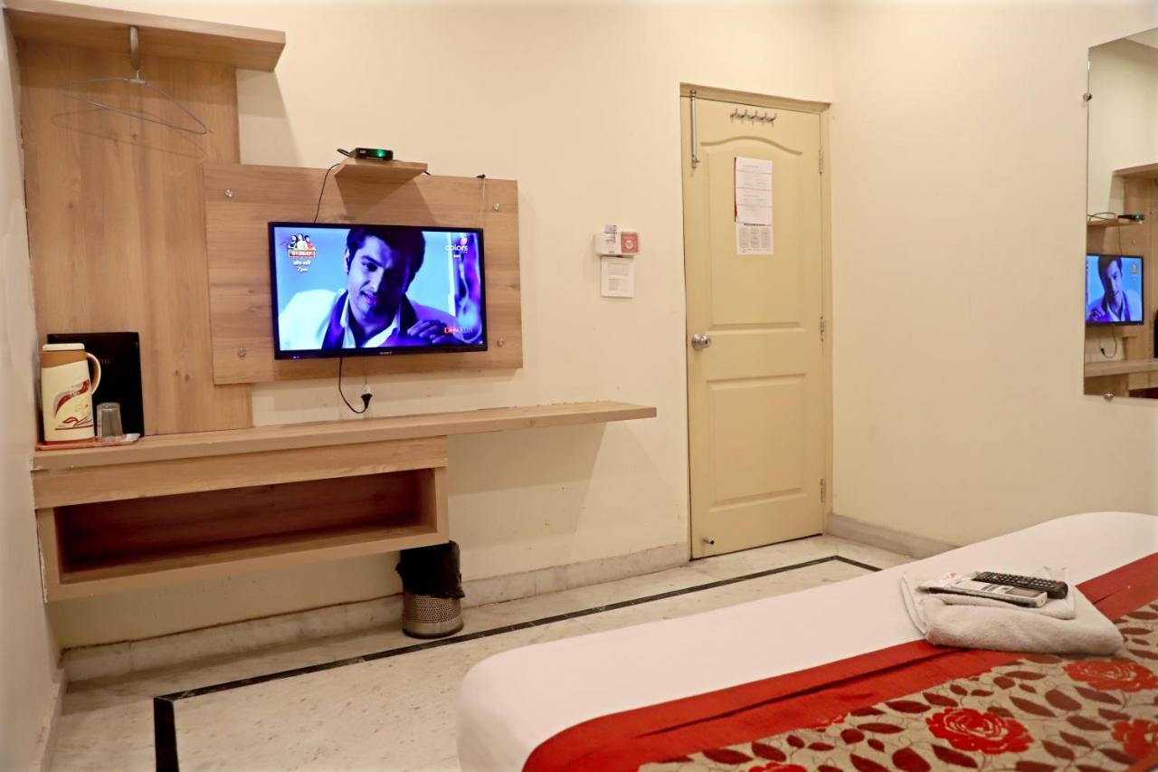 Hotel Klick International At "5 Min Walking " From New Delhi Railway Station Exterior photo