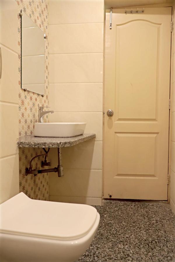 Hotel Klick International At "5 Min Walking " From New Delhi Railway Station Exterior photo